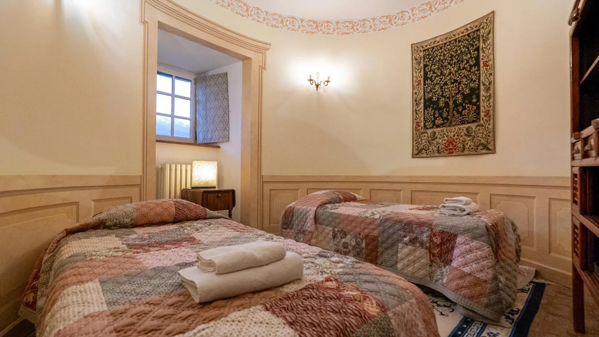 Chateau De Picomtal Crots Hotel