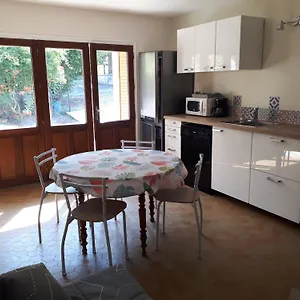 Le Pouvoir Des Fleurs,Jusqu'A 4 Personnes Appartement
