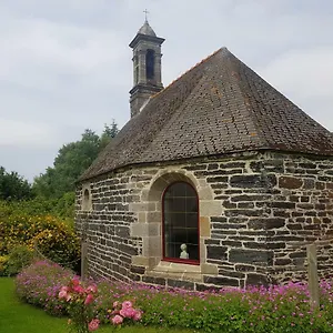 https://gite-atypique-dans-une-chapelle.inbrittany.com