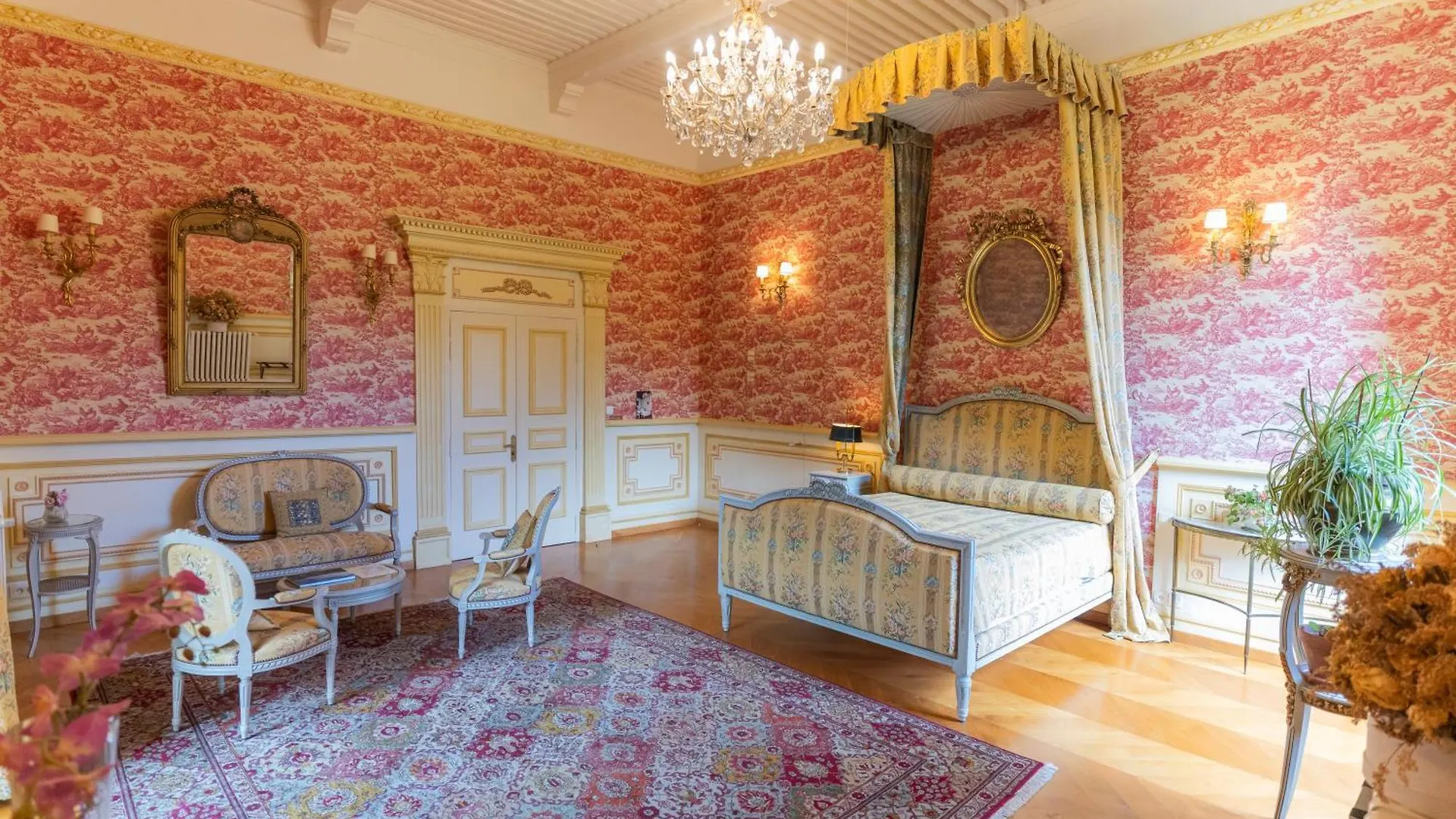 Chateau De Picomtal Crots 0*,  France